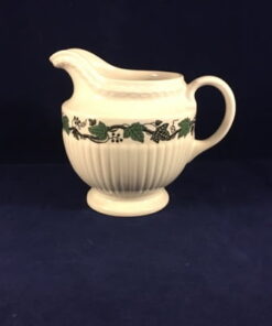 Wedgwood Stratford roomkan groot