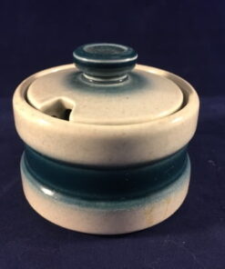 Wedgwood 'Blue pacific' mosterdpot, Ø 6,2 cm hoog 5 cm.
