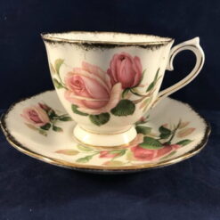 Royal Albert 'Anniversary Rose' herenkop en schotel Ø kopje 8,5 cm hoog 7 cm.