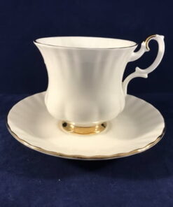 Royal Albert Val d'Or dameskop en schotel Ø 7,4 cm hoog 7 cm