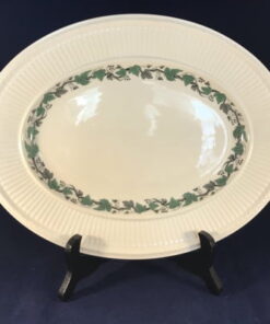 Wedgwood Stratford ovale vleesschaal/presenteerschaal 22,7 x 29 cm