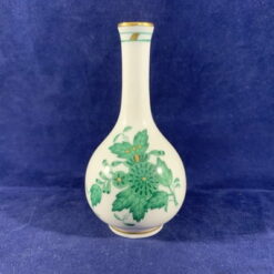 Herend Apponyi groen minivaasje hoog 8,5 cm. Nr 7108