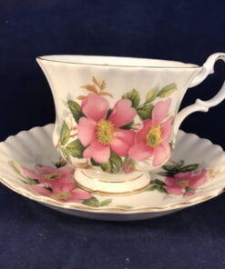 Royal Albert Prairie Rose herenkop en schotel Ø kop 8,7 cm, hoog 7 cm
