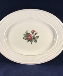 Wedgwood Moss Rose ovale presenteerschaal/vleesschaal 27,5 x 35,5 cm