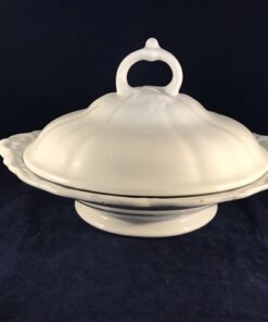 Petrus Regout 'Wellington' dekschaal 30 cm met deksel