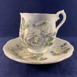 Richmond kop en schotel met witte rozen hoog 6,5 cm Ø 6 cm