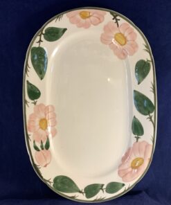 Villeroy en Boch 'Wild Rose' vleesschaal 32,5x22 cm.