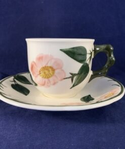 Villeroy en Boch 'Wild rose' kleine koffiekop en schotel hoog 6 cm Ø 7 cm
