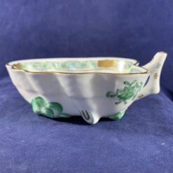 Herend Apponyi groen schaaltje in bladvorm 8 x 10 cm, hoog 4 cm nr 680