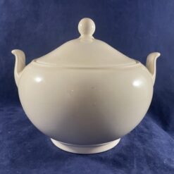 Wedgwood Queen's Ware - Traditional suikerpot met deksel Ø 11 cm hoog 11 cm