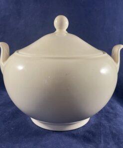 Wedgwood Queen's Ware - Traditional suikerpot met deksel Ø 11 cm hoog 11 cm