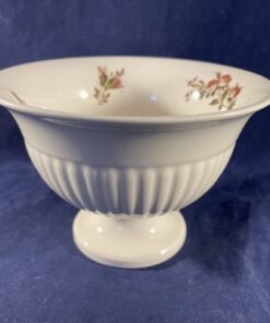 Wedgwood Conway sherbetcup hoog 8 cm Ø 11,6 cm (strooimotief)