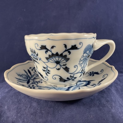 Blue Danube kop en schotel, Ø kopje 9,7 cm, hoog 7 cm