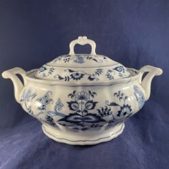 Blue Danube grote dekschaal met deksel en grepen, Ø 21 cm, hoogte 17 cm