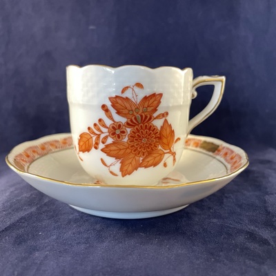 Herend Apponyi orange/marron koffiekop en schotel, kop nr 709 Ø 6 cm, hoog 6 cm.