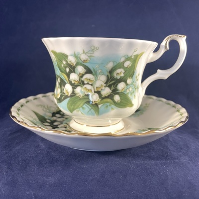 Royal Albert 'Flower of the month'series 'May' herenkop en schotel hoog 7 cm , Ø 8,7 - Afbeelding 2
