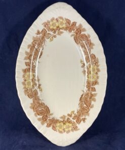 Wedgwood 'Wildbriar' zuurschaaltje 23,5 x 15 cm, iets craquelee.