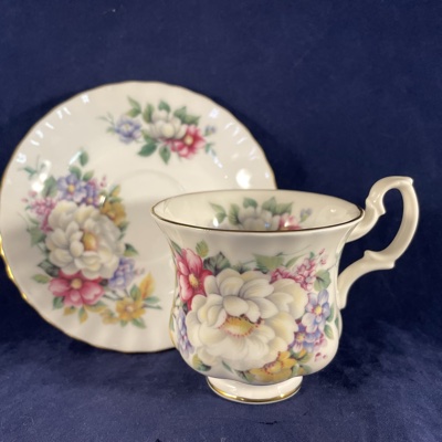 Royal Albert 'Summertime series' 'Sherborne' dameskop en schotel Ø 7,3 cm hoog 7,5 cm - Afbeelding 3