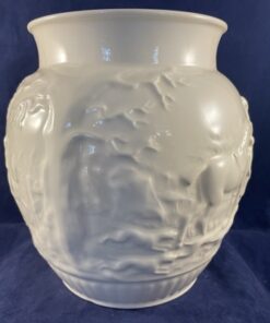 Wedgwood 'Devonshire' vaas met jachttafereel hoog 15 cm Ø 11,5 cm