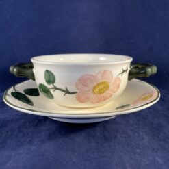 Villeroy en Boch 'Wild rose' soepkom met schotel Ø kom 12 cm, hoog 5,8 cm.