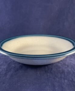 Wedgwood 'Blue Pacific' papschaaltje hoog 3,3 cm Ø 18 cm.