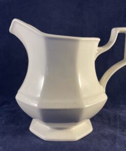 Johnson Brothers 'Heritage' melkkannetje, groot model, hoogte 10 cm