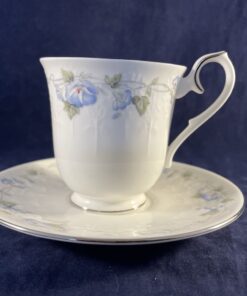 Royal Albert 'For All Seasons' 'Morning Flower' dameskop en schotel Ø kopje 7 cm. hoog 8 cm.