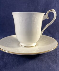 Royal Albert 'For All Seasons' 'Daybreak' dameskop en schotel Ø kopje 7 cm. hoog 8 cm.