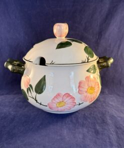 Villeroy en Boch wild rose soepterrine, inhoud 3 liter.