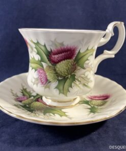 Royal Albert 'Highland Thistle' dameskop en schotel Ø kopje 7,4 cm hoog 7,5 cm.