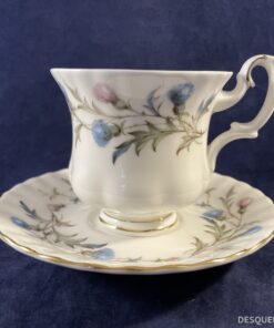 Royal Albert 'Brigadoon' dameskop en schotel Ø kop 7,4 cm hoog 7,2 cm.