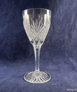 Set van 7 kristallen bitterglazen Wilhelmina slijpsel hoog 10 cm, Ø 4 cm.