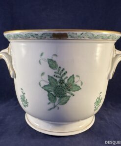 Herend Apponyi groen cachepot, hoog 16 cm, Ø 20 cm. nr. 7212 (kleine chip)