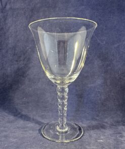 Leerdam glasfabriek wijnglas hoog 12,2 cm Ø  7 cm. Ontworpen door K.P.C. de Bazel.