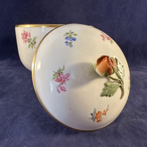 Meissen suikerpot met deksel met strooibloemmotief - Streublümchen hoog 10 cm - Afbeelding 3
