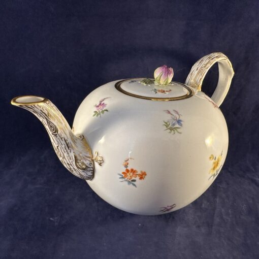 Meissen theepot met strooibloemmotief - Streublümchen hoog 14 cm