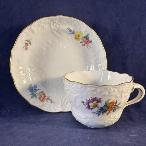 Meissen espressokop met schotel met strooibloemmotief - Streublümchen Ø 6,6 cm hoog 5 cm - Afbeelding 2