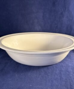 Green pie dish, hoog 7,5 cm. 29 x 23 cm.