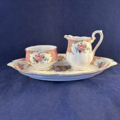 Royal Albert Lady Carlyle roomstel, ovaal schaaltje, suikerbakje en roomkan,  schaaltje 20,5 x 13 cm.