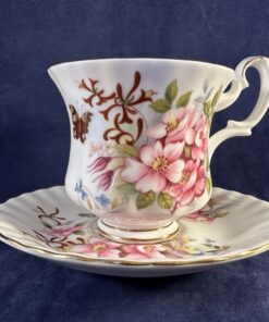 Royal Albert 'Country life series' 'Sweet Briar' dameskop en schotel Ø kop 7,4 cm hoog 7,2 cm.