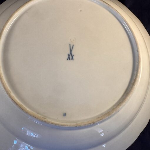 Meissen zwiebelmuster grote ronde serveerschaal Ø 31,5 cm, diep 5 cm. 