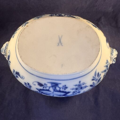 Meissen zwiebelmuster - blue onion zeer grote ovale terrine met deksel 34 x 23 cm