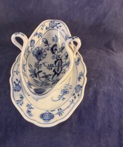 Zwiebelmuster sauskom met vaste schotel 23 x 13 cm.