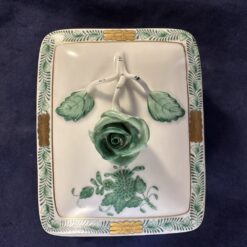 Herend Apponyi groen doosje recht bakje met deksel, hoog 4 cm, 9,5 x 7,8 cm.nr. 7993