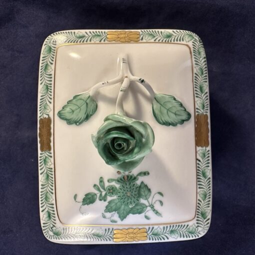 Herend Apponyi groen doosje recht bakje met deksel, hoog 4 cm, 9,5 x 7,8 cm.nr. 7993