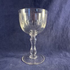 Set van 9 grote wijnglazen olijfslijpsel, hoog 15,4 cm, Ø 8,6 cm