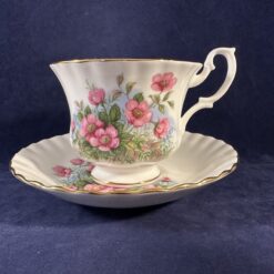 Royal Albert  herenkop met schotel met roze rozen Ø 9 cm hoog 8 cm