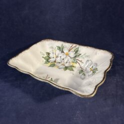Royal Albert 'White Dogwood' bonbonschaaltje 9 x 12,5 cm hoog 2,5 cm