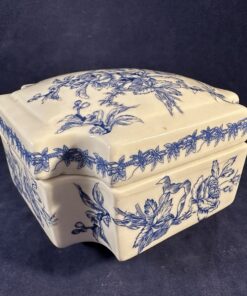 Dekselpot, met mooi bloemmotief Ø 10 x 10 cm, hoog 6,5 cm