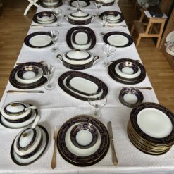 Hutschenreuther 12 persoons diner- en lunchservies (53 delig)